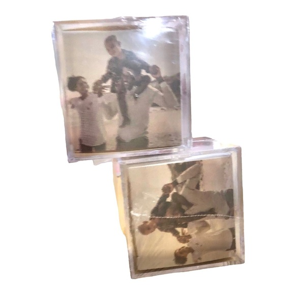 2 Clear acrylic‎ lucite 2.5” photo cube picture holders new - Picture 9 of 12